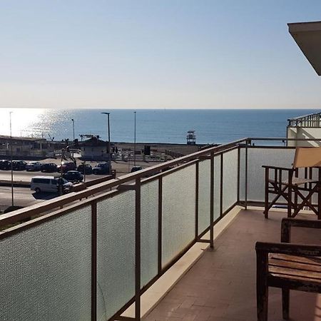 Sea View Apartment Lido di Ostia Ngoại thất bức ảnh