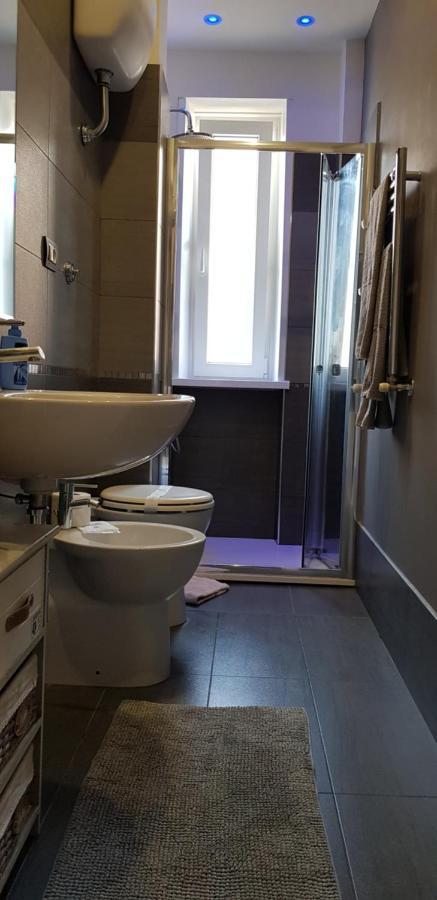 Sea View Apartment Lido di Ostia Ngoại thất bức ảnh