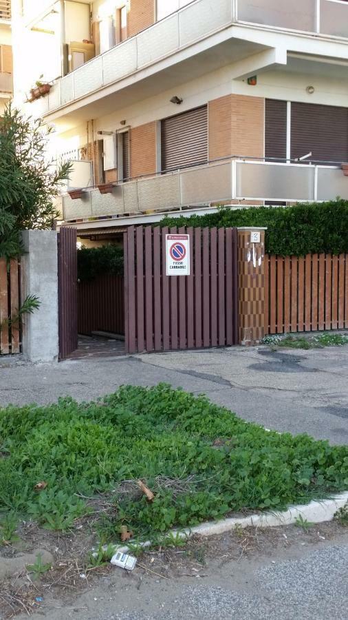 Sea View Apartment Lido di Ostia Ngoại thất bức ảnh